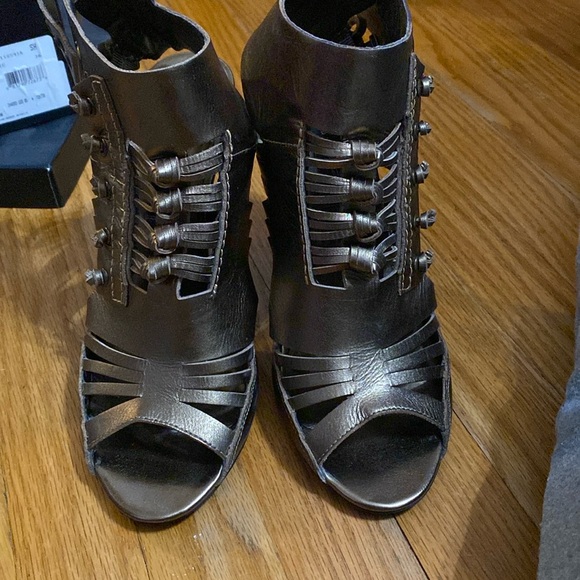 Steven bronze heels - Picture 3 of 6